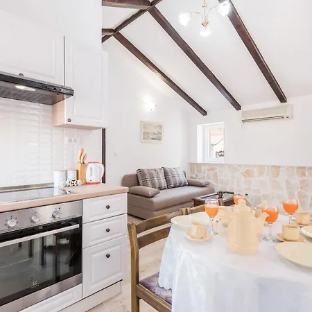 Sugar Suite,self Check In,split Center!! דירה ספליט