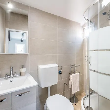 Sugar Suite,self Check In,split Center!! Apartman *