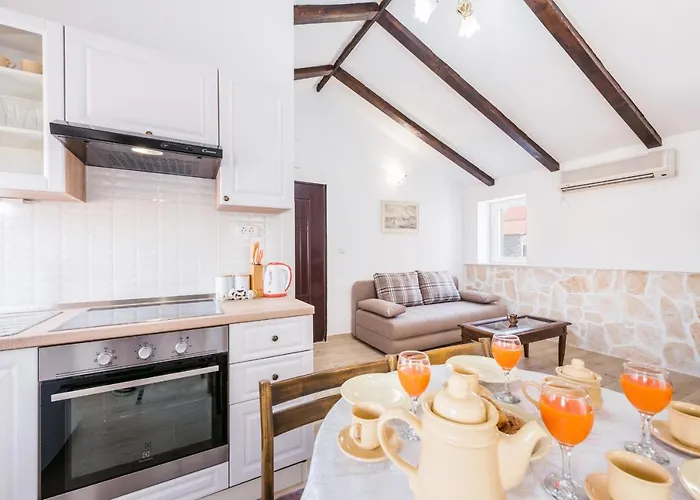 Sugar Suite,self Check In,split Center!! Апартаменты